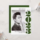 叙事年 |グリーンはっきりしたカレッジ写真卒業 カード (正面/裏面インサイチュ)