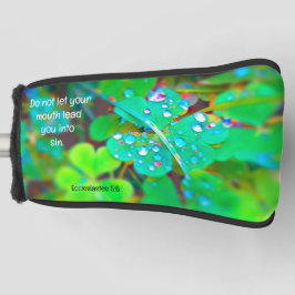 口の中にゴルフパターカバーを置く ゴルフヘッドカバー