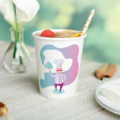 口ひげとトレイで笑顔のシェフ 紙コップ