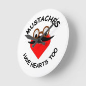 口ひげにもハート ラウンド壁時計 (傾斜)