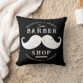 口ひげ理容師ショップモダンヘアスタイリスト クッション (ブランケット)