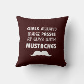 口ひげ クッション (裏面)