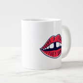 口を閉ざした女性である ジャンボコーヒーマグカップ (正面右)