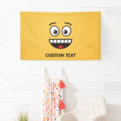 口を開けて微笑む顔 横断幕 (インサイチュ)