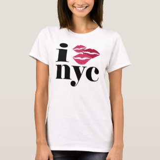 口紅のキスNYC Tシャツ