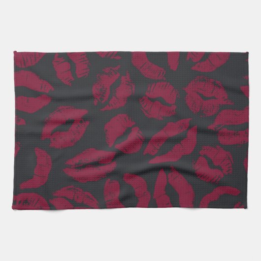 口紅キス:暗赤色インプリント キッチンタオル (横)