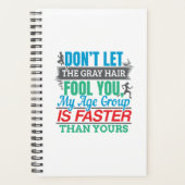 古いおもしろいランナー – より速い年齢グループランニングの プランナー手帳 (正面)