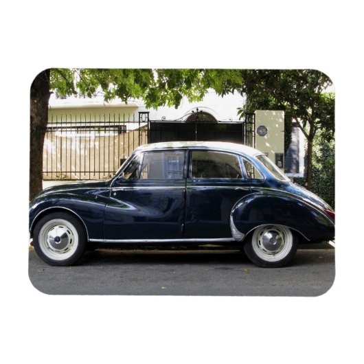 古いが非常に良いアウディ保ーカー。 マグネット (横)