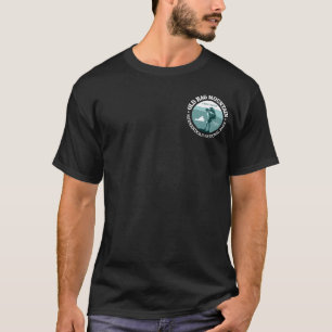古いぼろきれ山(rd) tシャツ