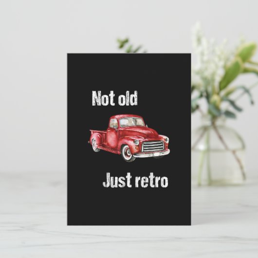 古いわけじゃない、ただレトロで楽しいビンテージの赤いトラックなんだ！ 招待状 (スタンド正面)