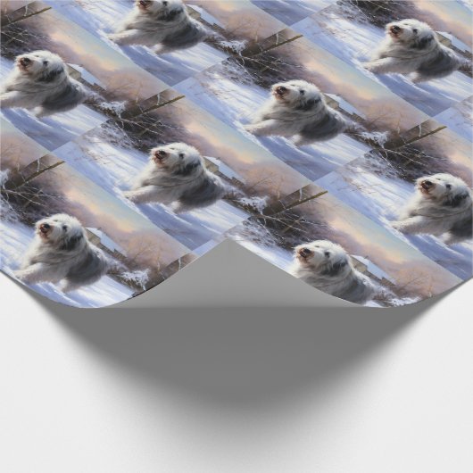 古いイギリスの牧羊犬が雪のクリスマスを過ごした ラッピングペーパー (角)