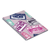 古いオーディオを使ったヴィンテージハンドのシームレスなパターン ノートブック (右側)