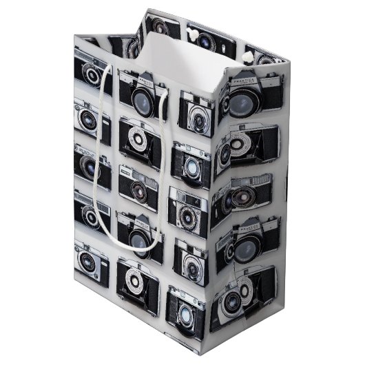 古いカメラコレクターフォトグラファーのギフトラップ ミディアムペーパーバッグ (正面アングル)