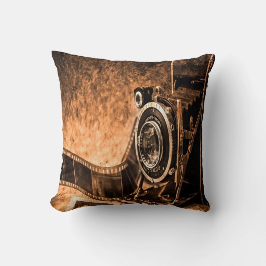 古いカメラ クッション (正面)
