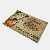 古いギタリストと彼の人生の選択はライブ ドアマット (アングル)