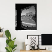 古いクックハウスの壊れたスクリーンを通して納屋 ポスター (ホームオフィス)