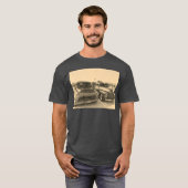 古いクラシックトラック車のカースケッチ Tシャツ (正面フル)