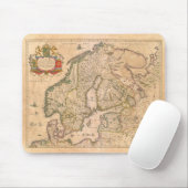 古いスカンジナビアのヴィンテージの旧式な地図 マウスパッド (マウス)