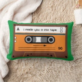 古いスコールブラウンと緑のカセットミックステープ ランバークッション (ブランケット)