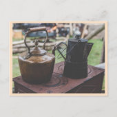 古いストーブのヴィンテージ茶の湯沸かし ポストカード (正面)