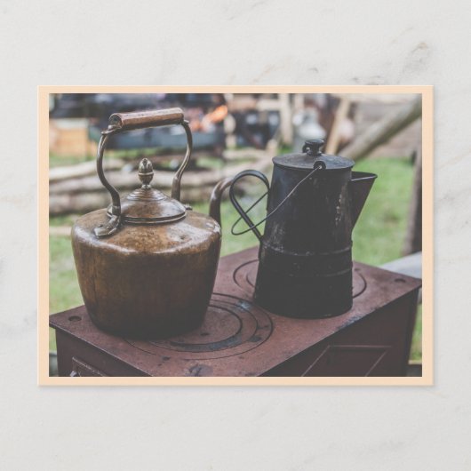 古いストーブのヴィンテージ茶の湯沸かし ポストカード (正面)