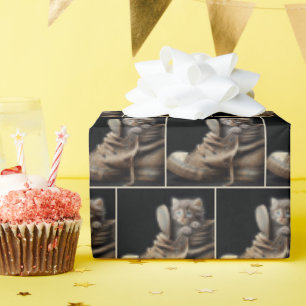 古いスニーカーの子猫 ラッピングペーパー