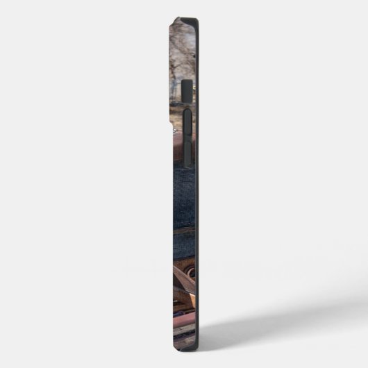 古いトラックの車の絵を描ニーズとレンガでタイヤ Case-Mate iPhoneケース (裏面 / 左)