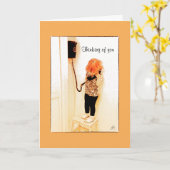 古いファッションの電話で話している小さな女の子 カード (黄色い花)