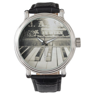 古いファッションド時計 腕時計