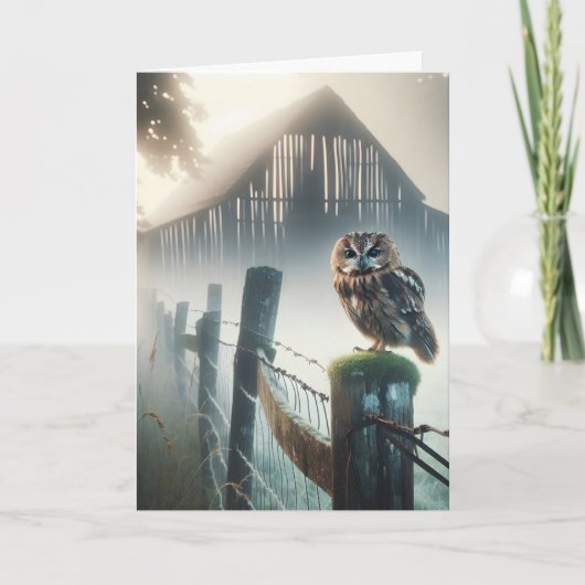 古いフェンス柱に乗ったフクロウの誕生日 カード (正面)
