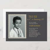 古いフォトサプライズバースデーパーティ招待状 招待状 (正面/裏面)