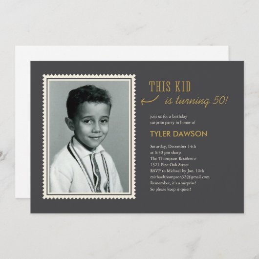 古いフォトサプライズバースデーパーティ招待状 招待状 (正面/裏面)