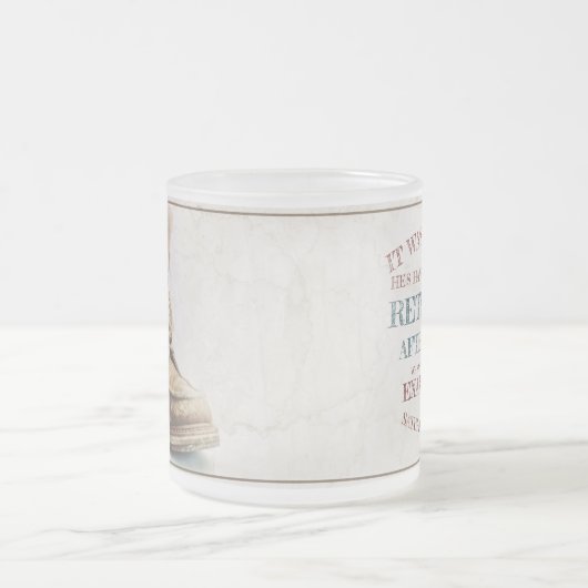 古いブーツでの退職の発表V1.0 フロストグラスマグカップ (中央)