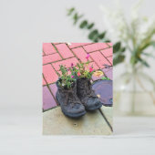 古いブーツの花 ポストカード (スタンド正面)