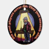 古いプールプレイヤー セラミックオーナメント (左)