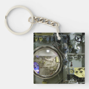 古いレトロな潜水艦で潜る キーホルダー