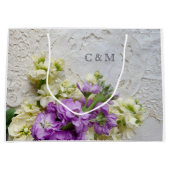 古いレースに白と紫の花 ラージペーパーバッグ (正面)