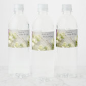 古いレースの上に紫と白の花 ペットボトルラベル (ボトル)