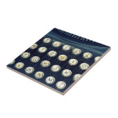 古いヴィンテージのタイプライター型キーボードの鍵 タイル (側面)