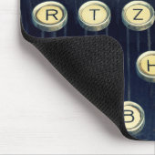 古いヴィンテージのタイプライター型キーボードの鍵 マウスパッド (コーナー)