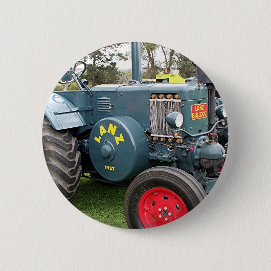 古いヴィンテージのLanzのブルドッグのトラクターの農業機械 缶バッジ (正面)