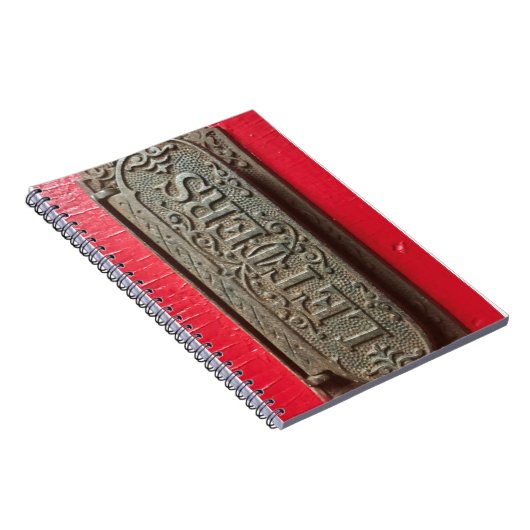 古いヴィンテージ赤いドア文字メールスロットノートブック ノートブック (右側)