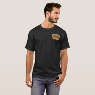 古い丸太小屋のウィスキーのヴィンテージのラベル Tシャツ