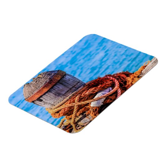 古い係留ボラード マグネット (左側)