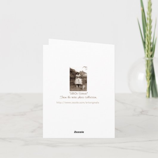 古い写真のかわいい一卵性双生児の女の子姉妹および猫 カード (裏面)