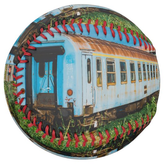 古い列車 ソフトボール (正面左)