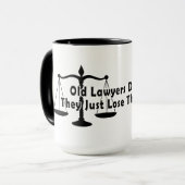 古い弁護士は、彼らちょうど失います彼らの懇願を死にません マグカップ (正面左)