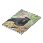 古い成長のログに黒いクマ ノートパッド (回転)