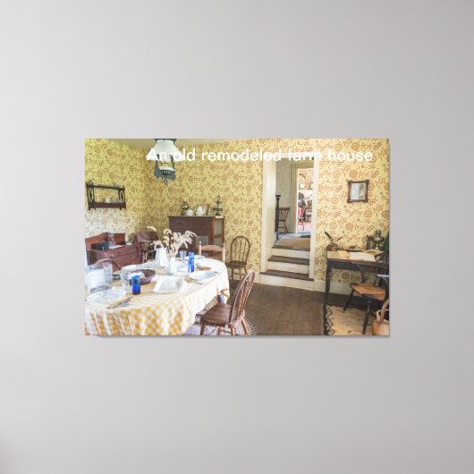 古い改築された農家 キャンバスプリント (正面)