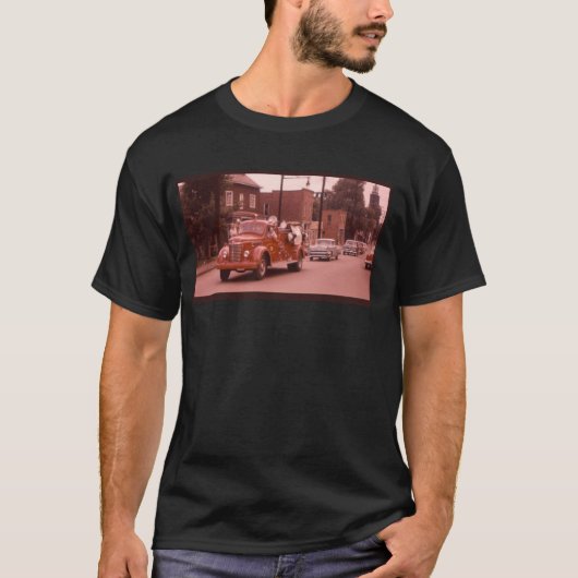 古い普通消防車 Tシャツ (正面)